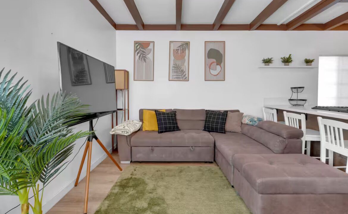 Photo of Livingroom in North Long Beach