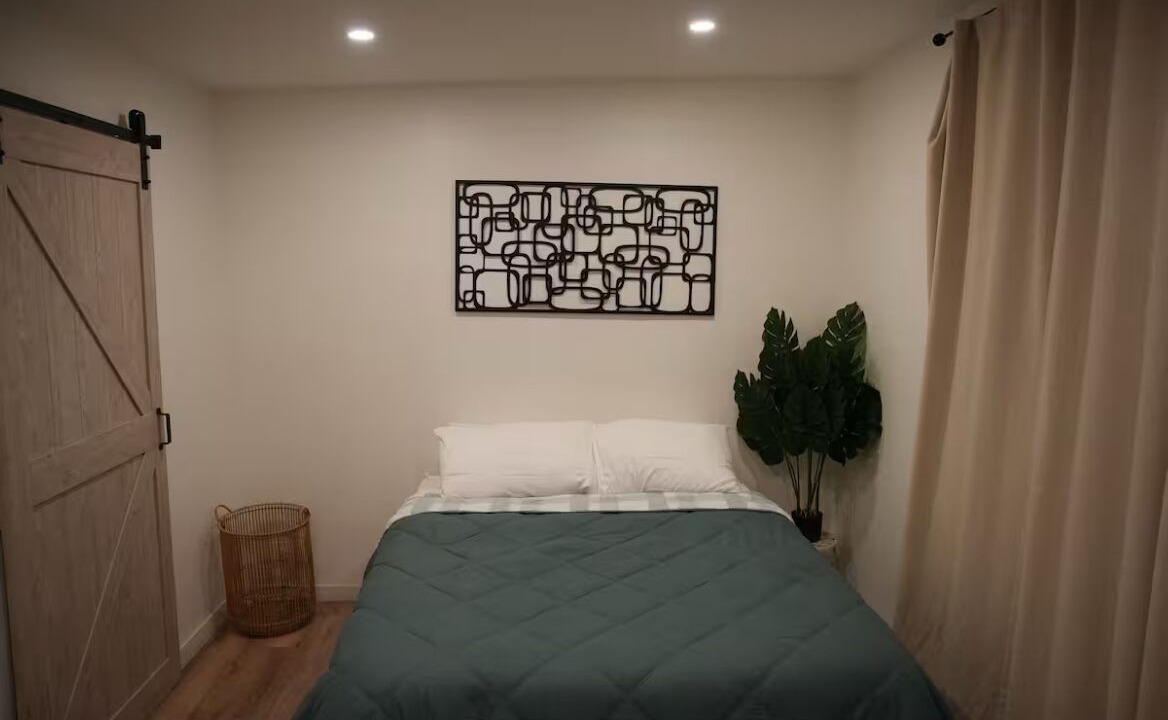 Photo of Bedroom in North Long Beach