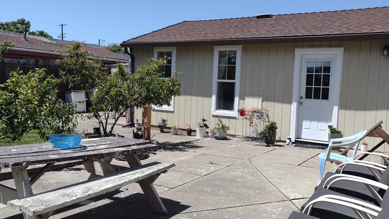 Photo of Outdoor in North and East