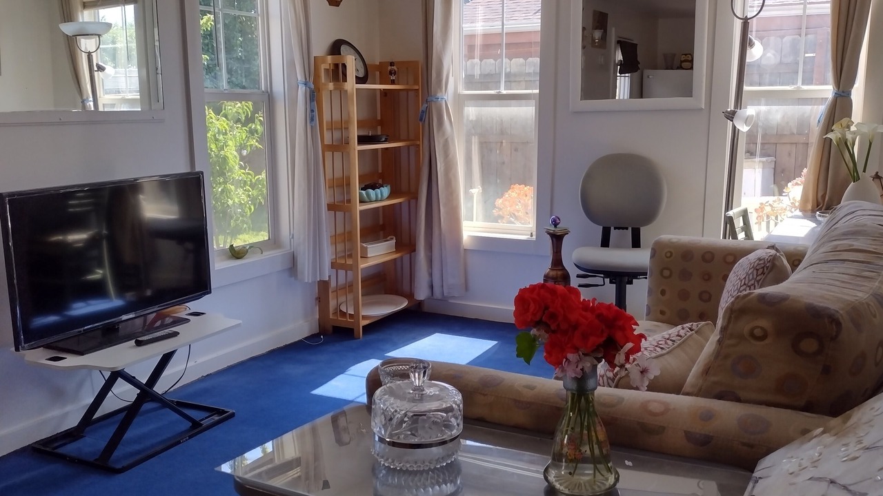 Photo of Livingroom in North and East