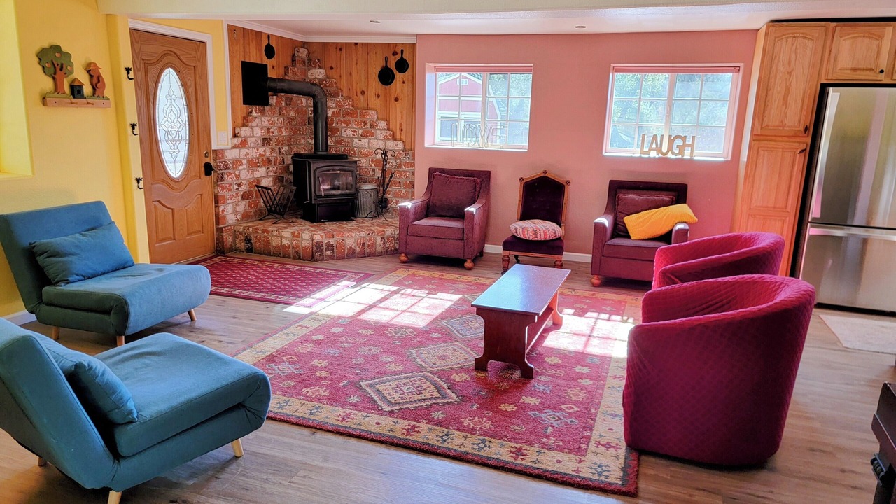 Photo of Livingroom in Santa Ysabel