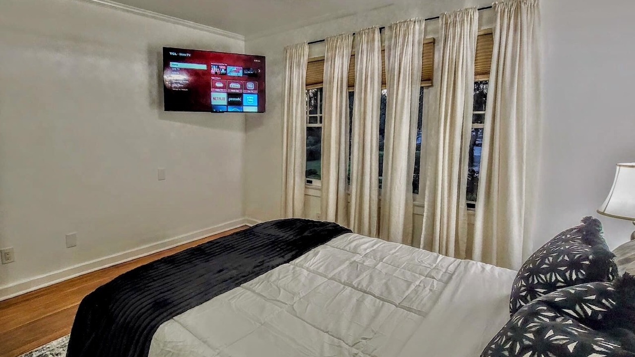 Photo of Bedroom in Walnut Valley