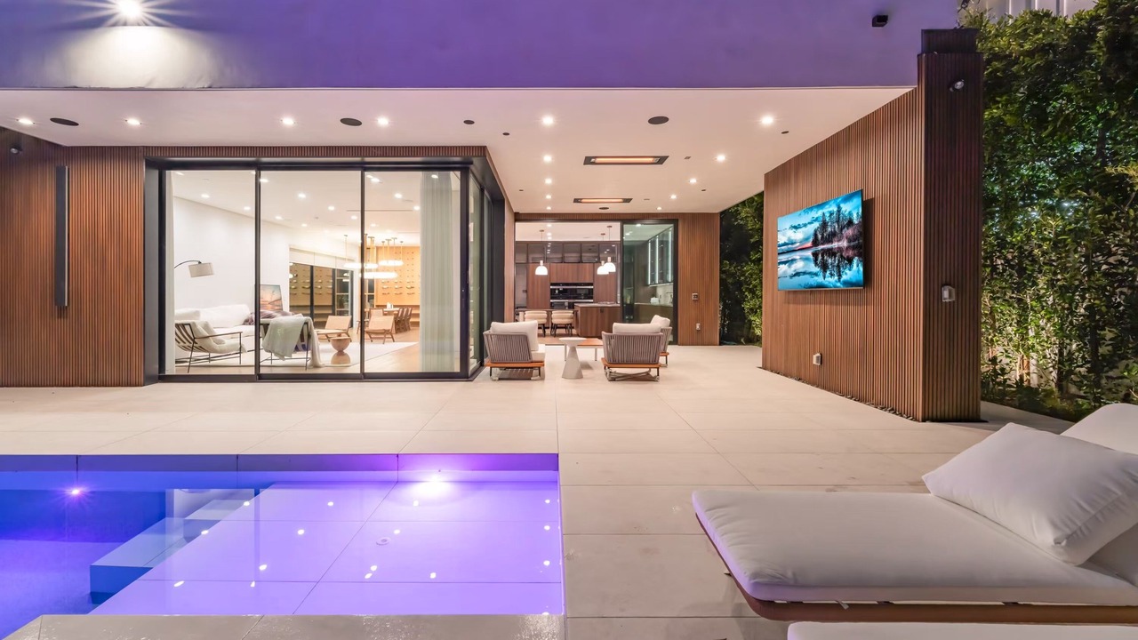 Photo of Patio Balcony in Beverly Grove
