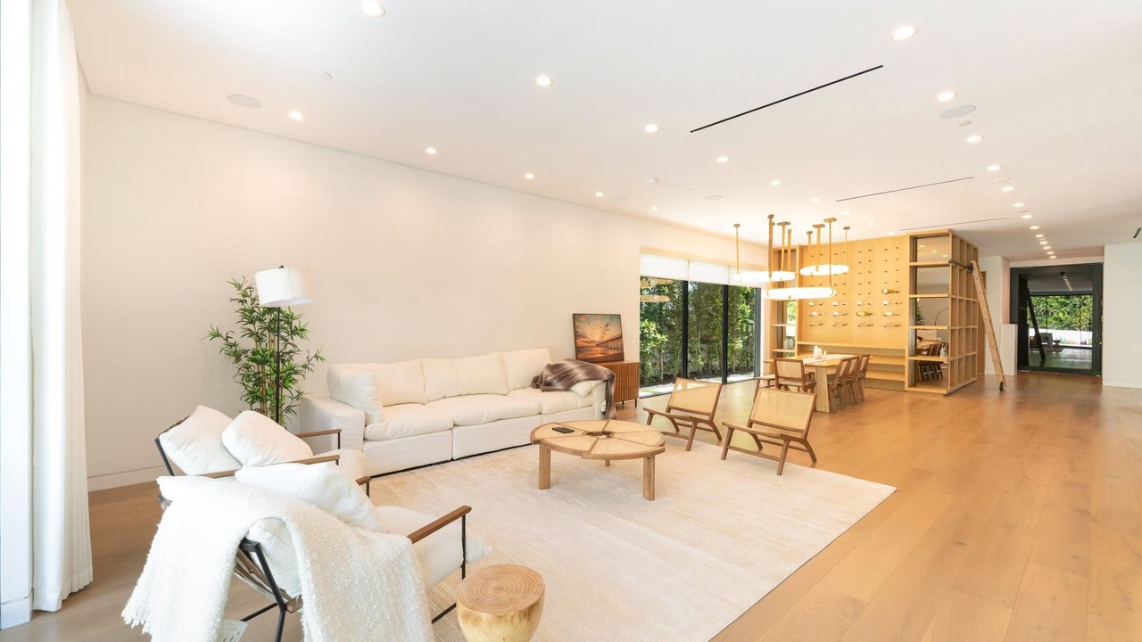 Photo of Livingroom in Beverly Grove