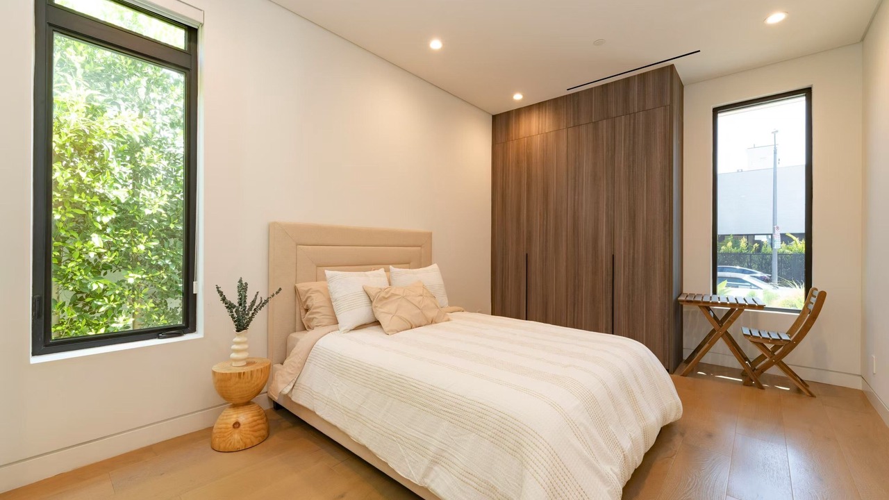 Photo of Bedroom in Beverly Grove