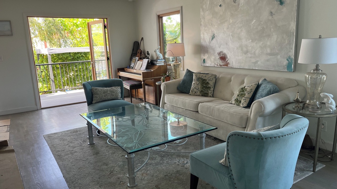 Photo of Livingroom in North Redondo