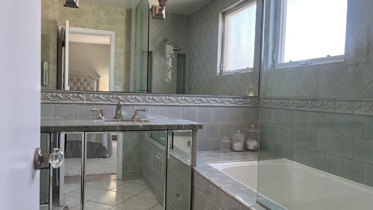 Photo of Bathroom in North Redondo