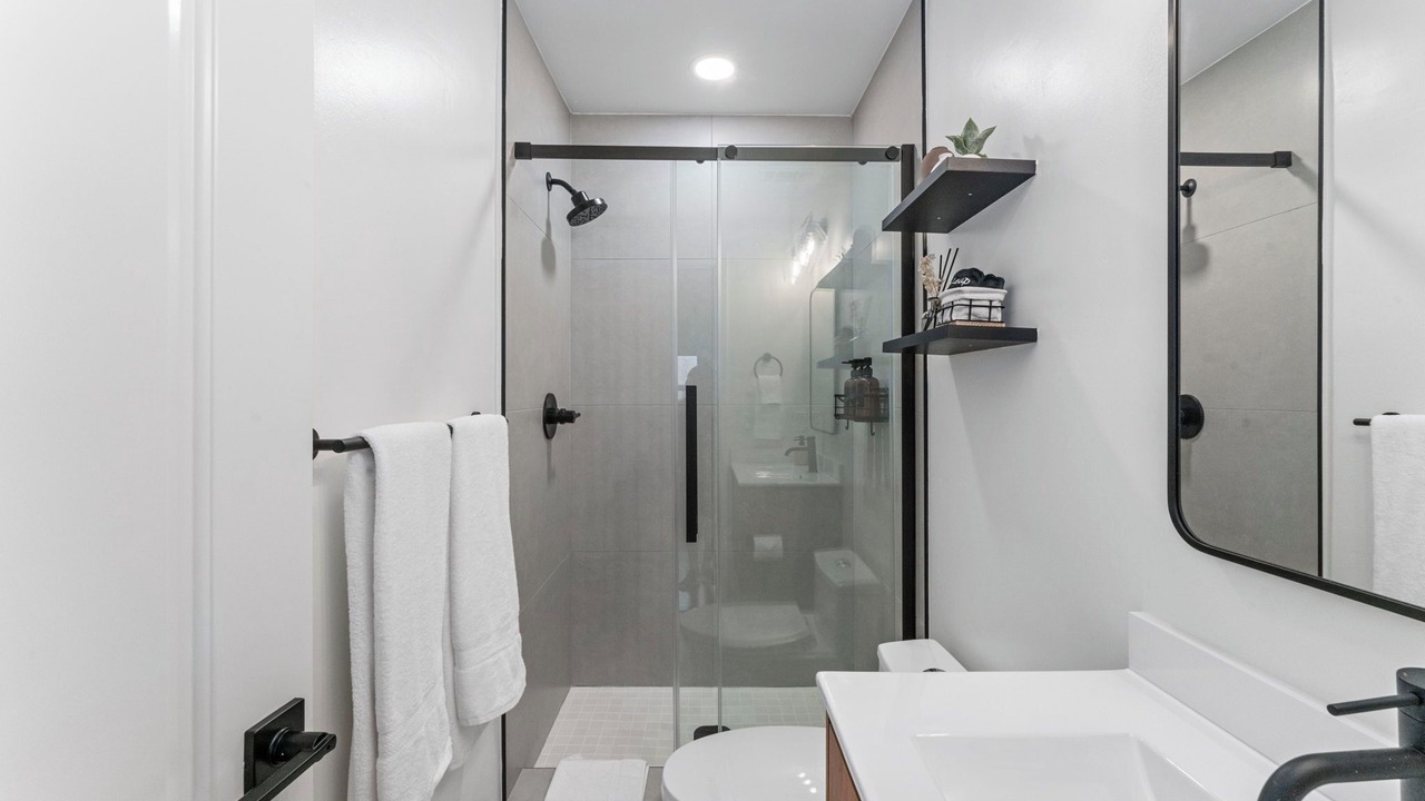 Photo of Bathroom in Serra Mesa