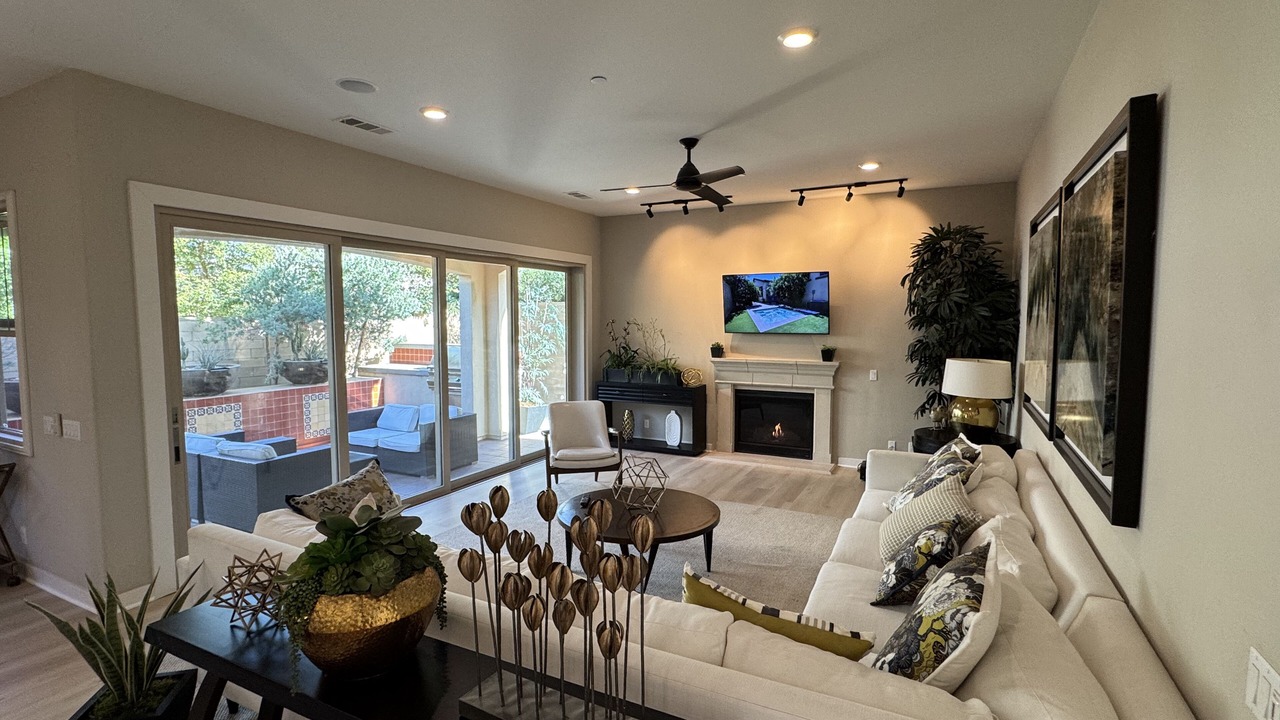 Photo of Livingroom in Portola Springs