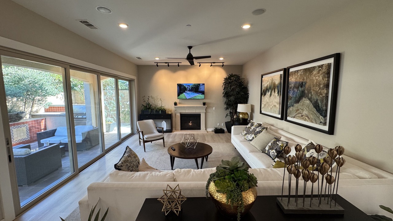 Photo of Livingroom in Portola Springs