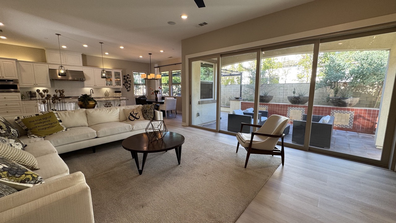 Photo of Livingroom in Portola Springs
