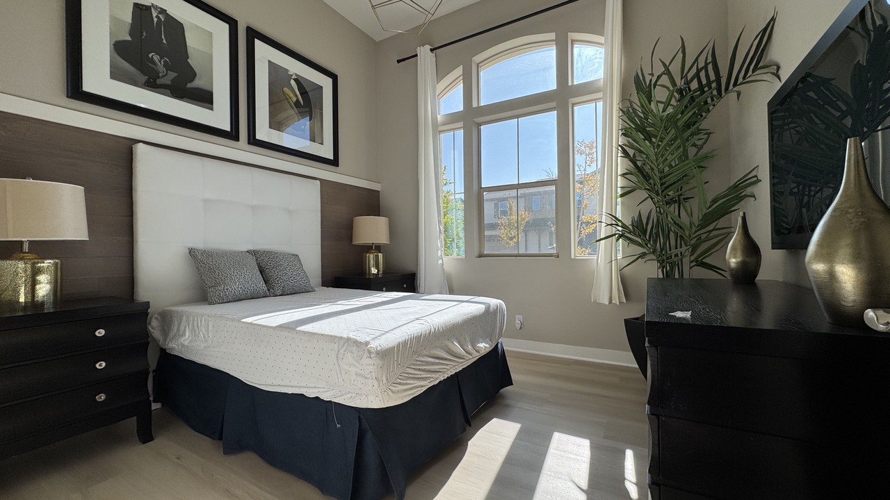 Photo of Bedroom in Portola Springs
