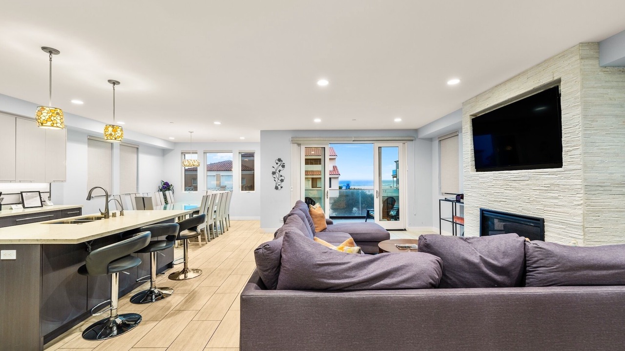 Photo of Livingroom in Hollywood Beach