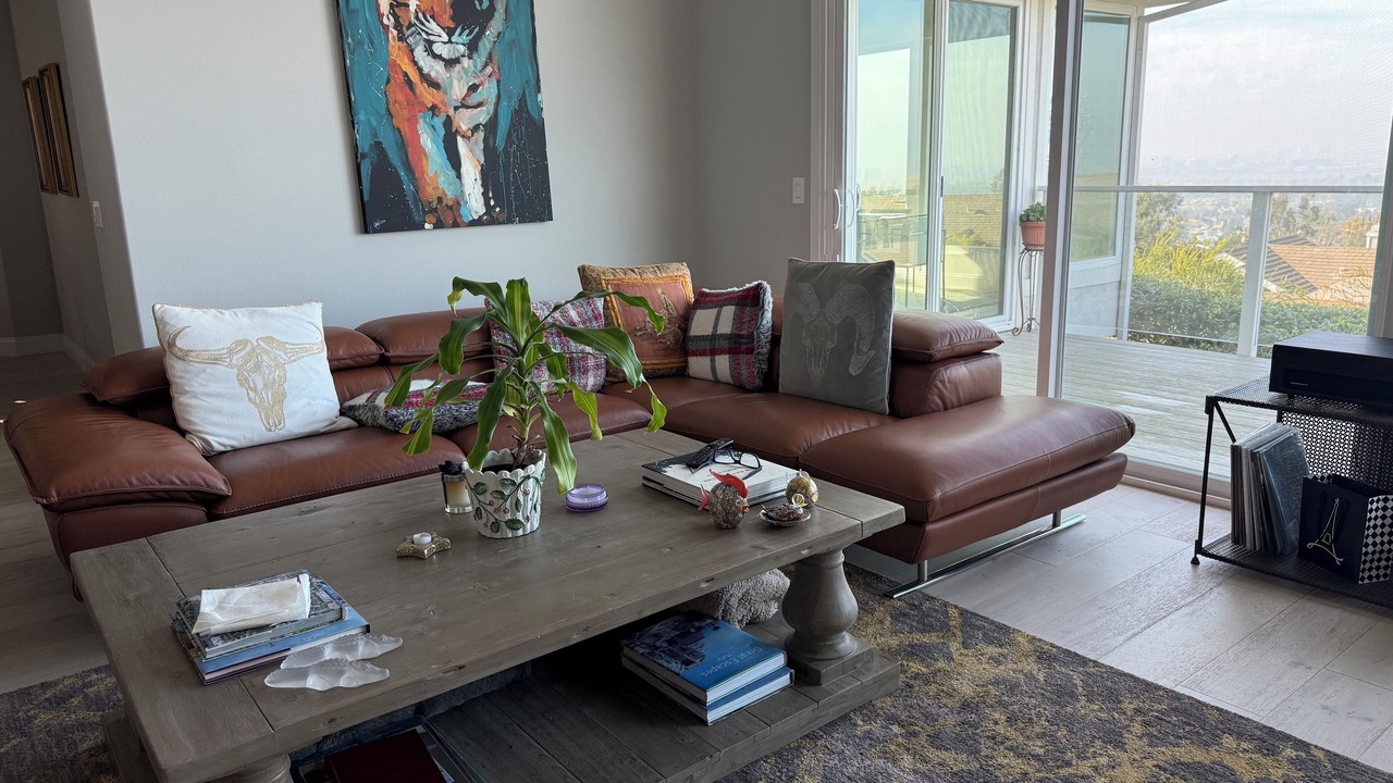 Photo of Livingroom in Turtle Rock