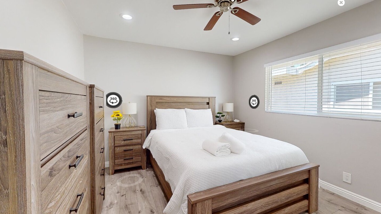 Photo of Bedroom in Orange