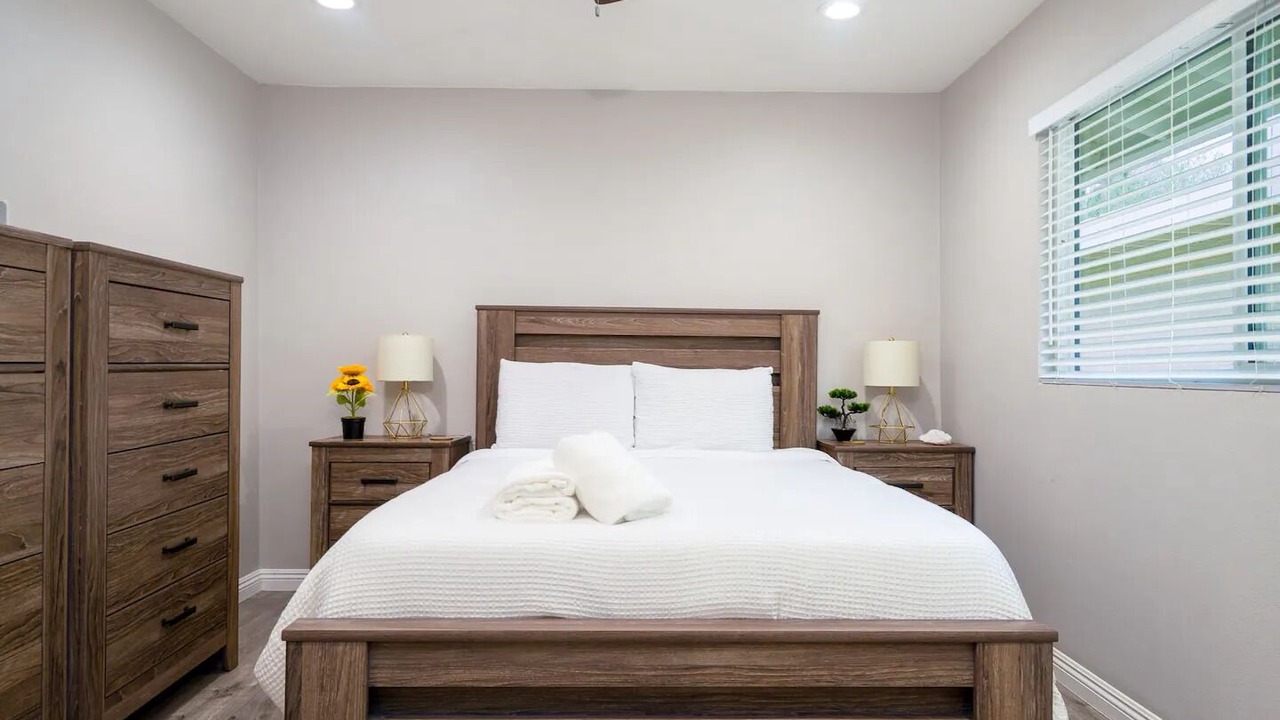 Photo of Bedroom in Orange