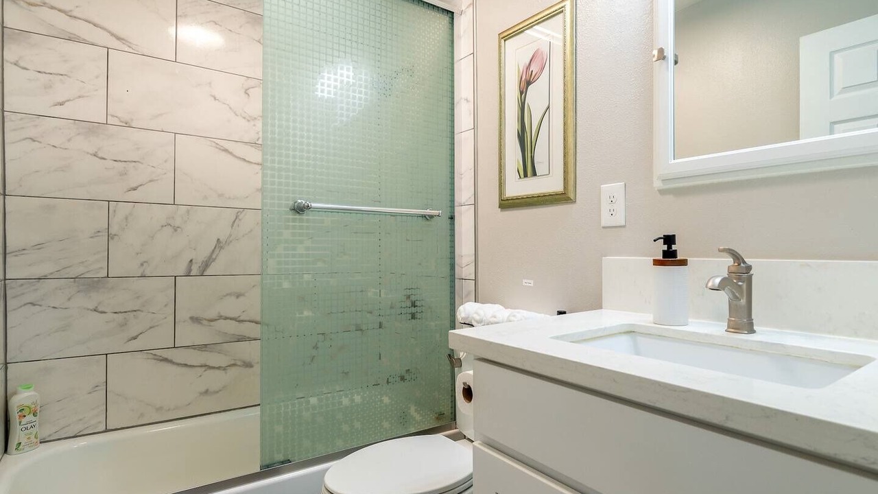 Photo of Bathroom in Orange