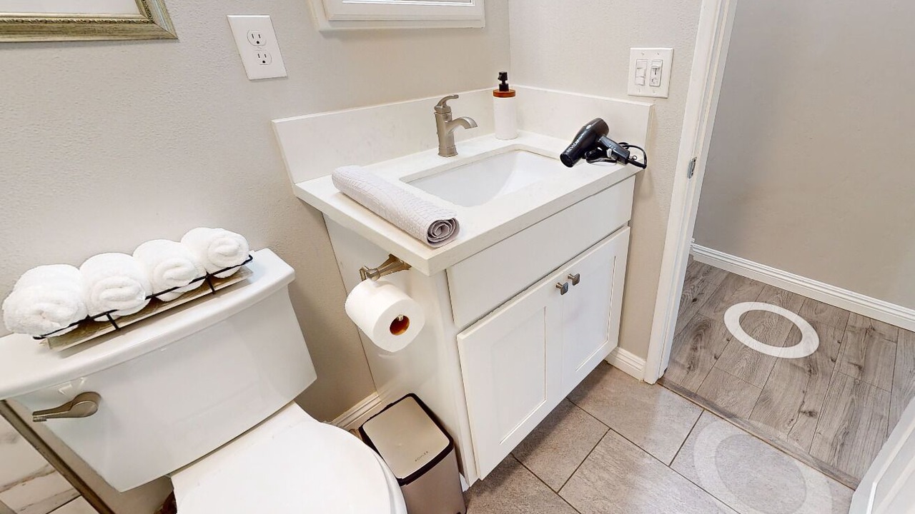 Photo of Bathroom in Orange
