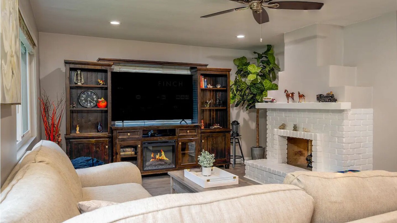 Photo of Livingroom in Orange