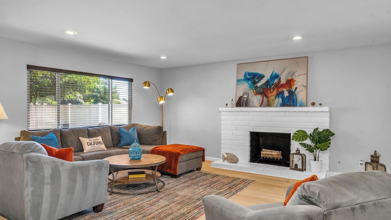 Photo of Livingroom in Lake Balboa