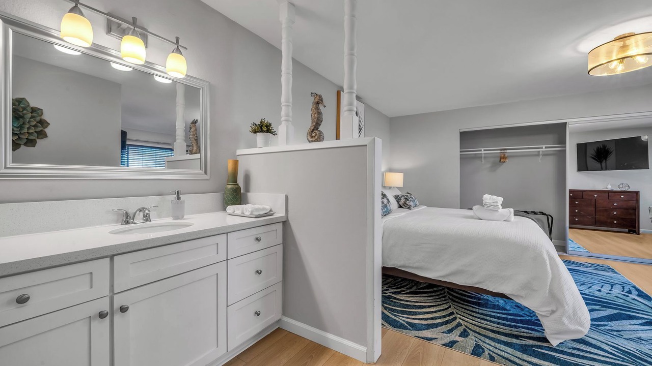 Photo of Bedroom in Lake Balboa