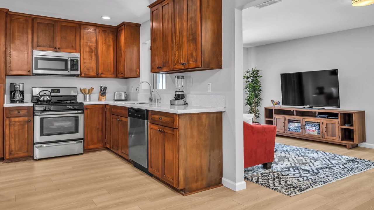 Photo of Kitchen in Lake Balboa