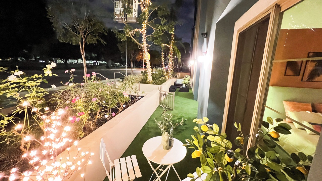 Photo of Patio Balcony in Encino