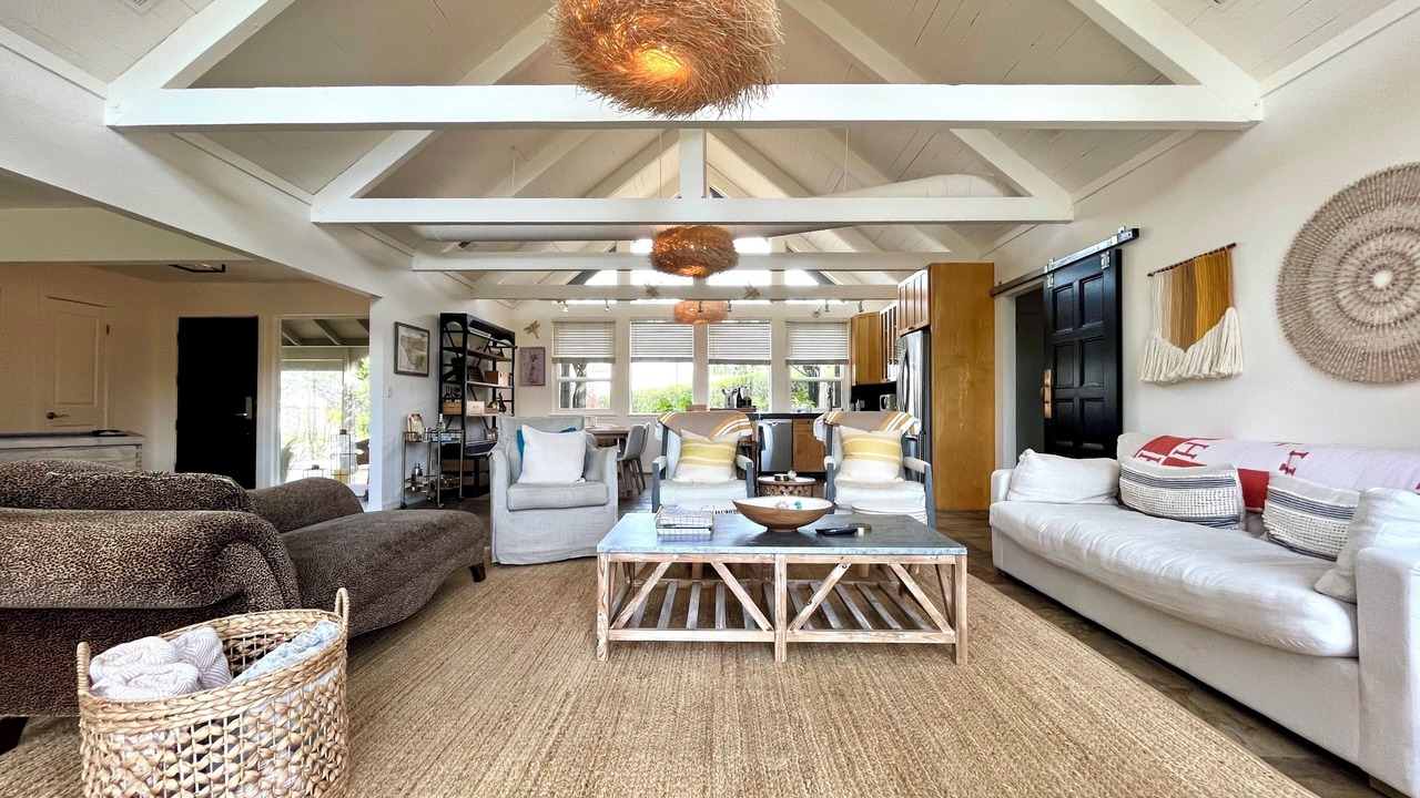 Photo of Livingroom in St. Helena
