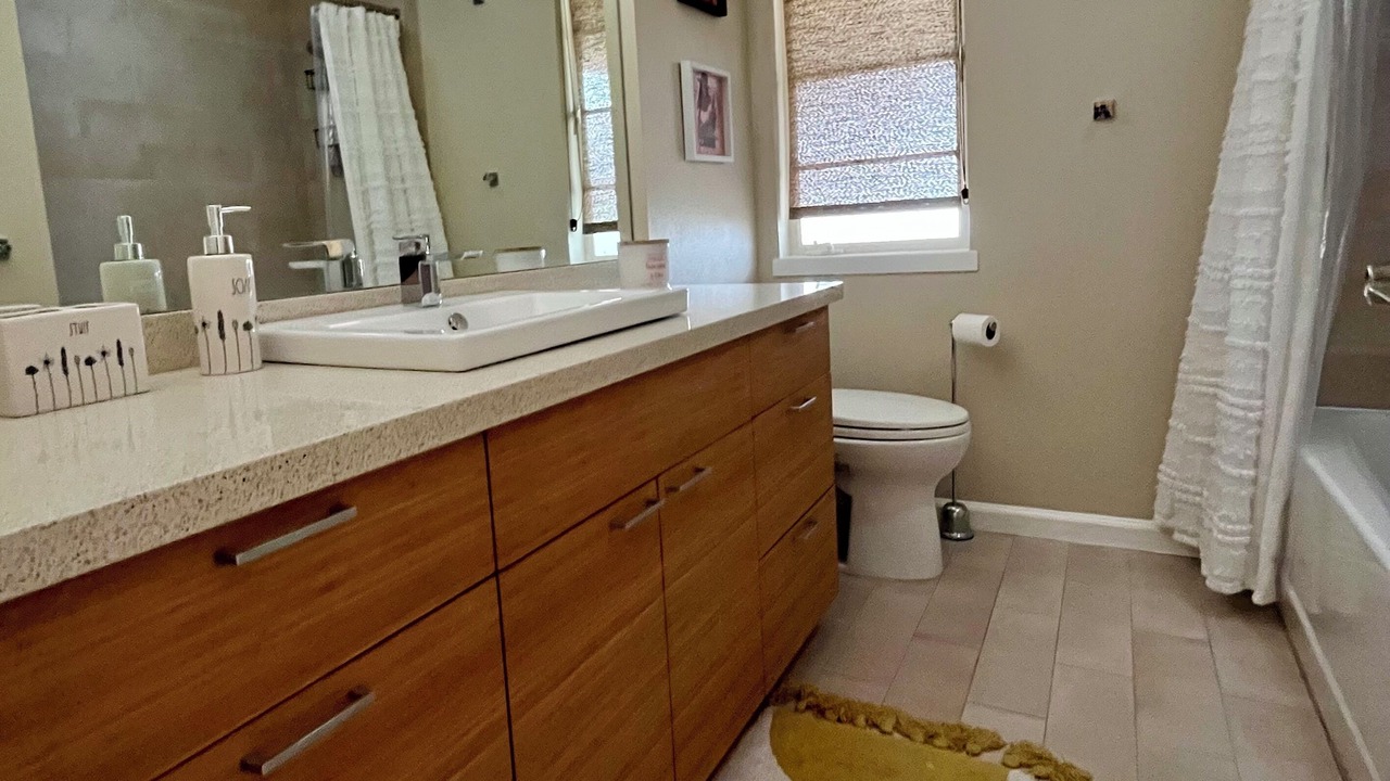 Photo of Bathroom in St. Helena