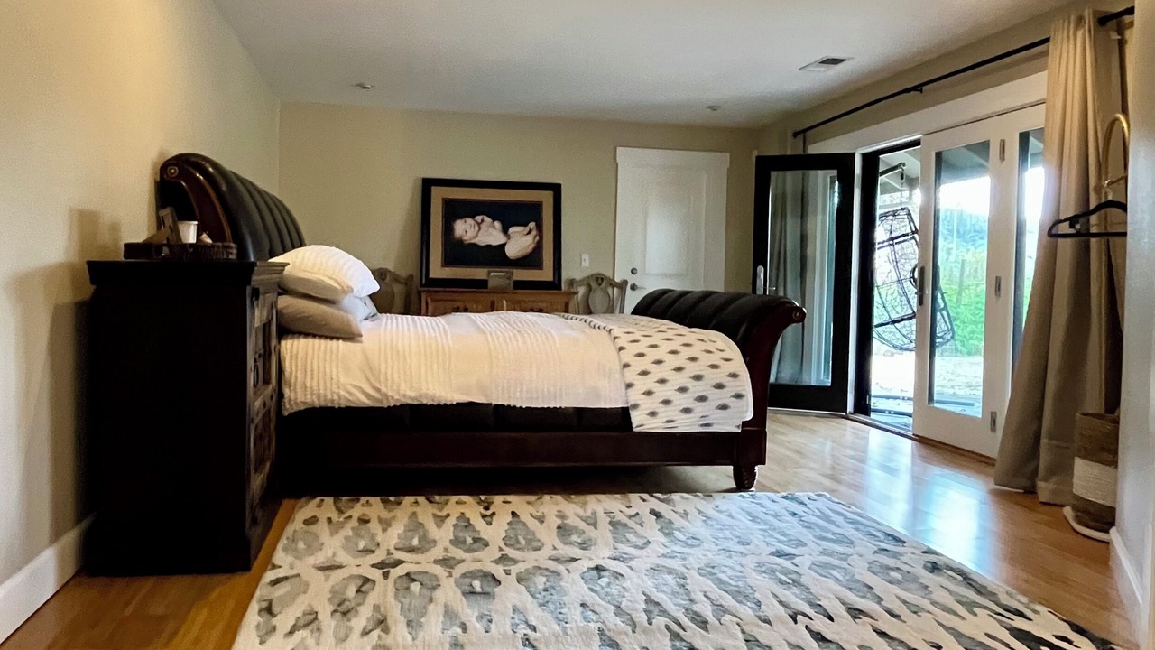 Photo of Bedroom in St. Helena