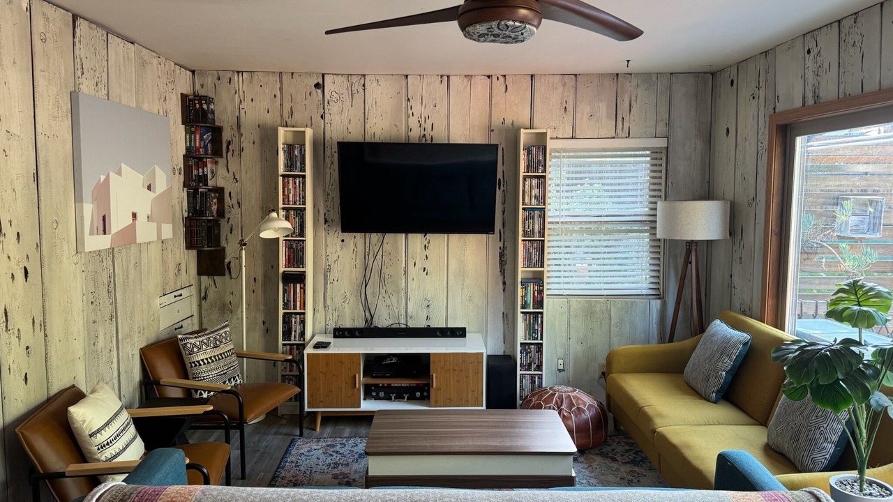 Photo of Livingroom in Simi Valley