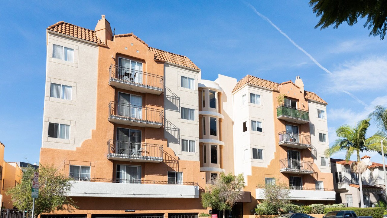 Photo of Outdoor in Greater Wilshire - Hancock Park