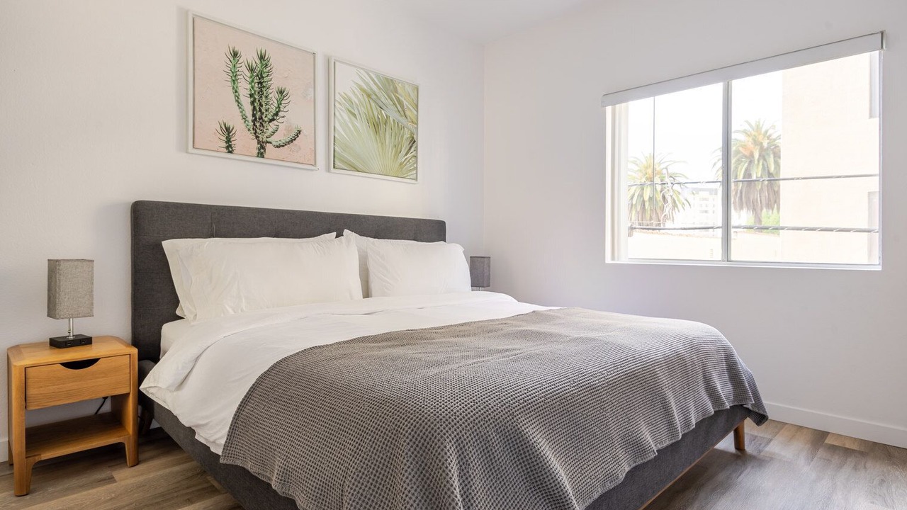 Photo of Bedroom in Greater Wilshire - Hancock Park