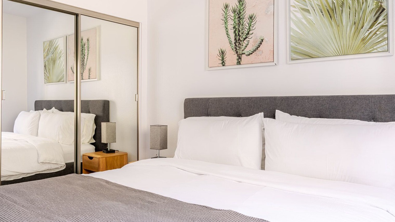 Photo of Bedroom in Greater Wilshire - Hancock Park