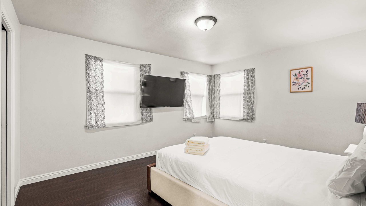 Photo of Bedroom in East Pasadena