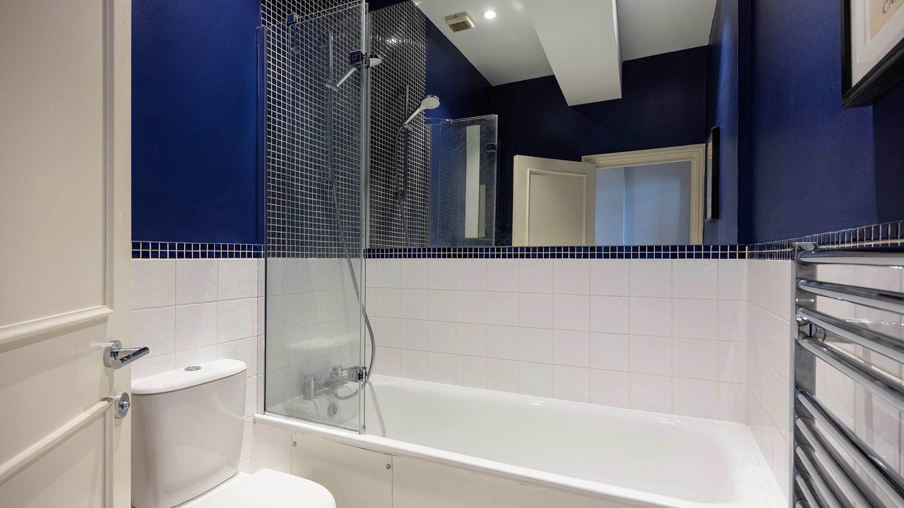 Photo of Bathroom in Camden Town with Primrose Hill
