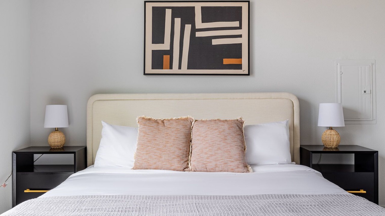 Photo of Bedroom in Downtown Berkeley