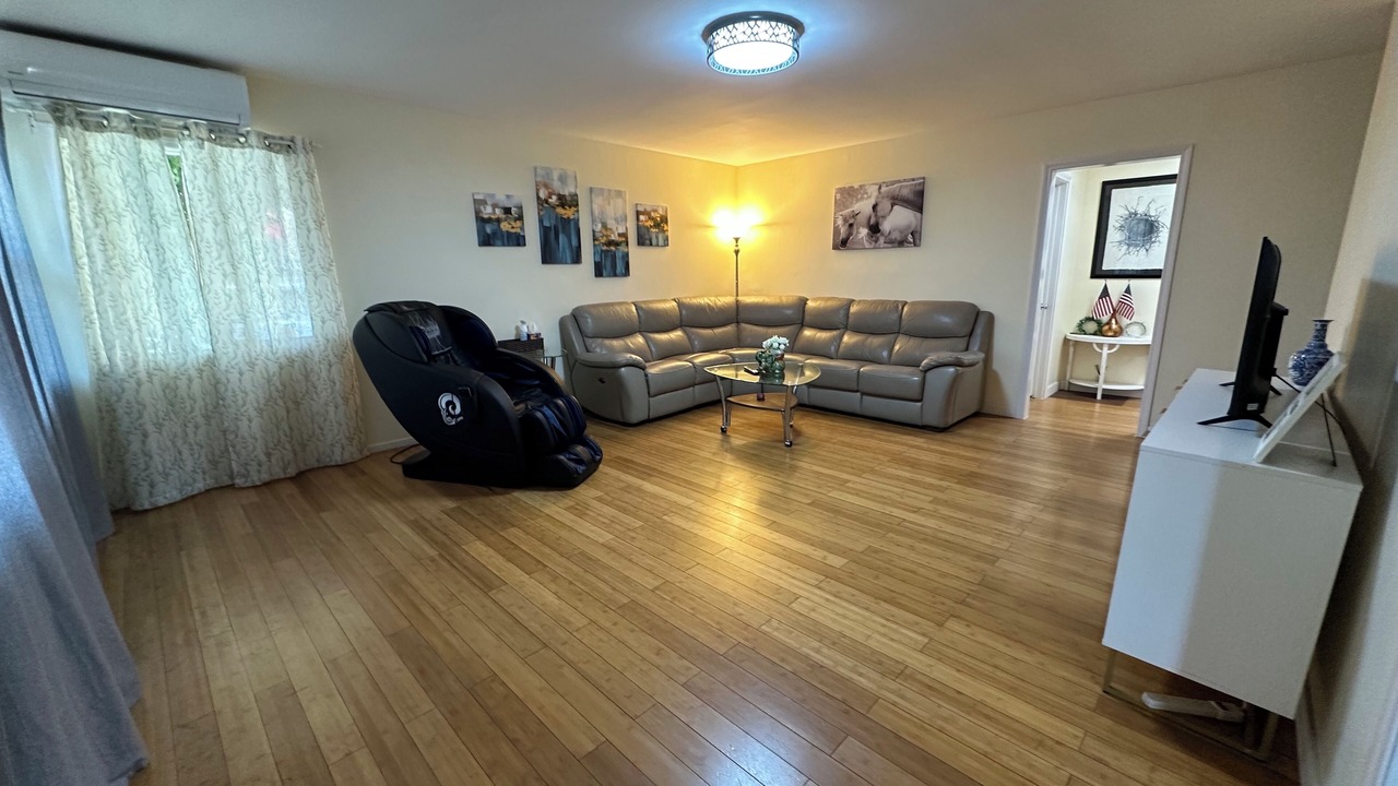 Photo of Livingroom in East San Gabriel