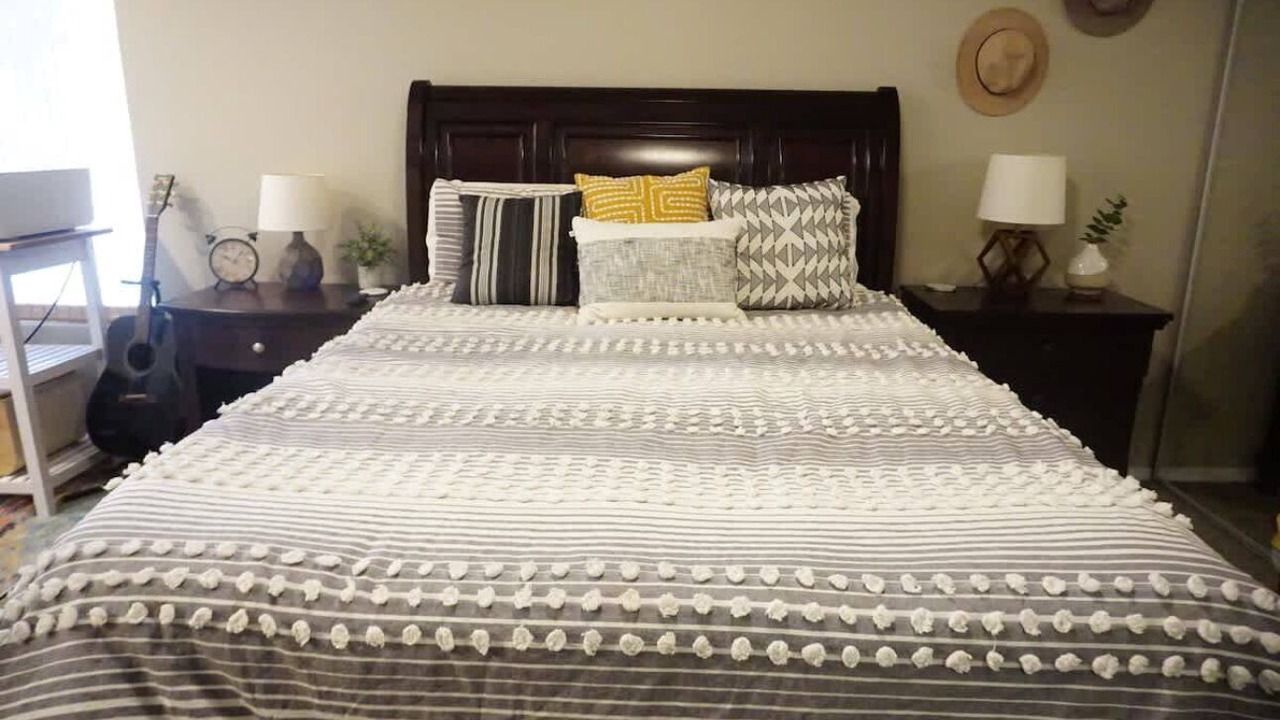 Photo of Bedroom in Downtown Riverside