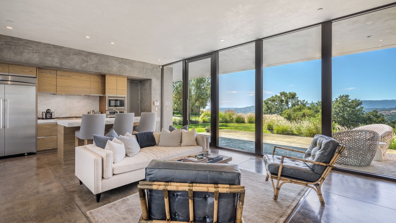 Photo of Livingroom in Napa