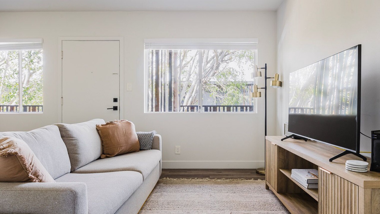 Photo of Livingroom in Culver - West