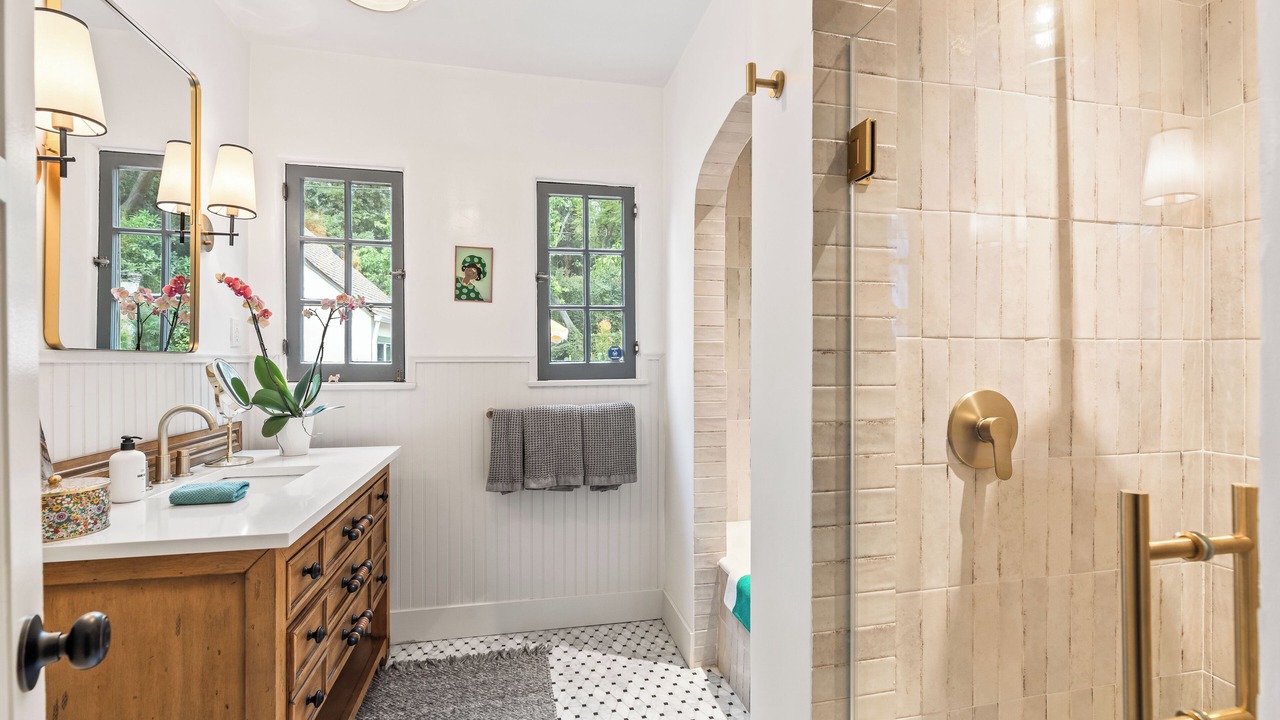 Photo of Bathroom in Hollywood Hills