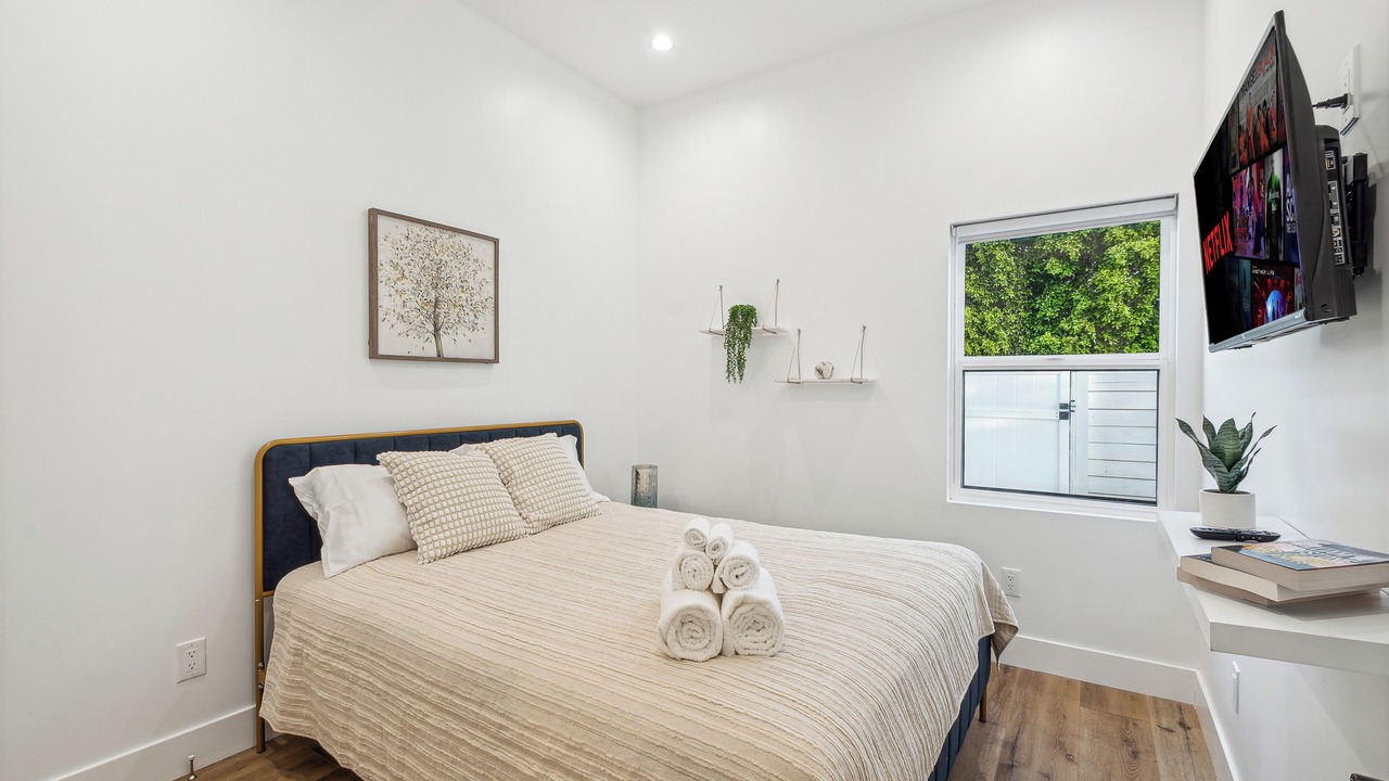 Photo of Bedroom in North Hollywood
