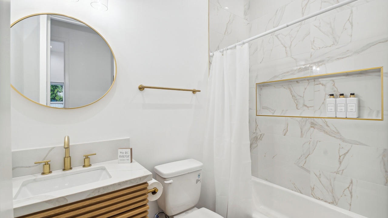 Photo of Bathroom in North Hollywood