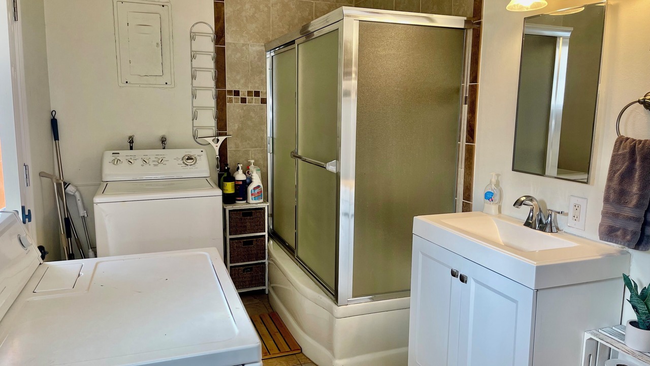 Photo of Bathroom in Taft