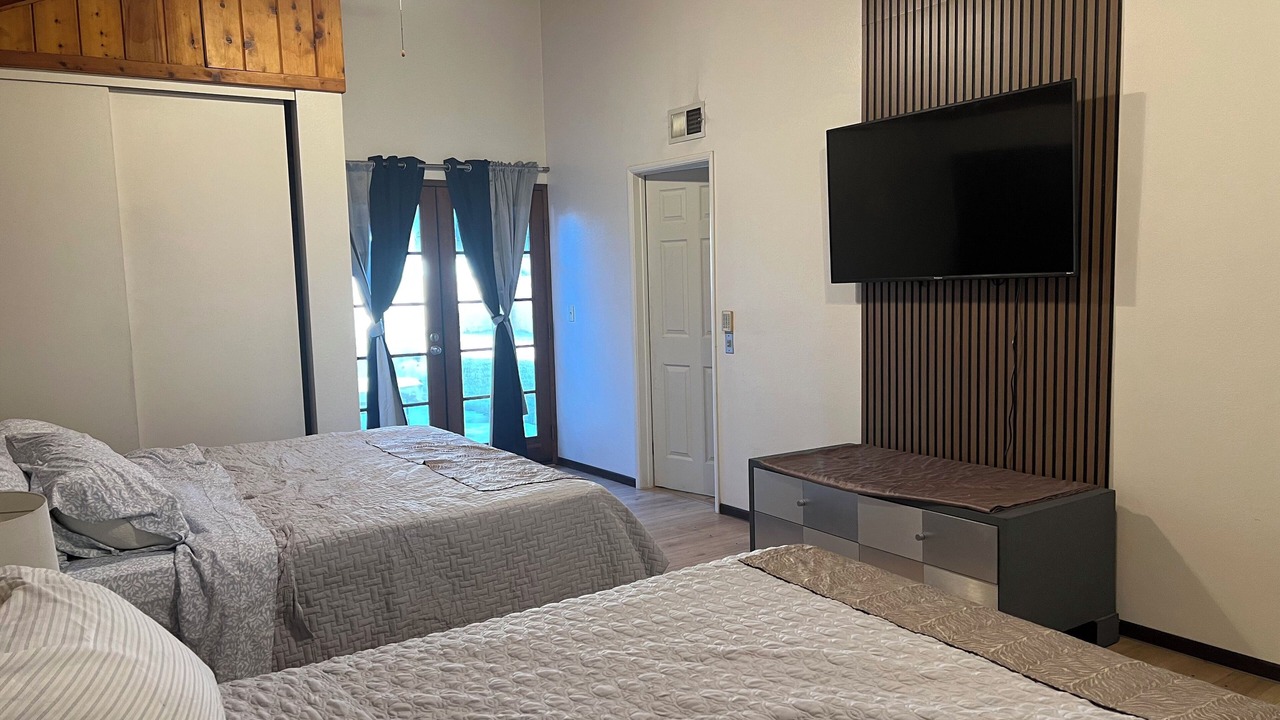 Photo of Bedroom in Midway City