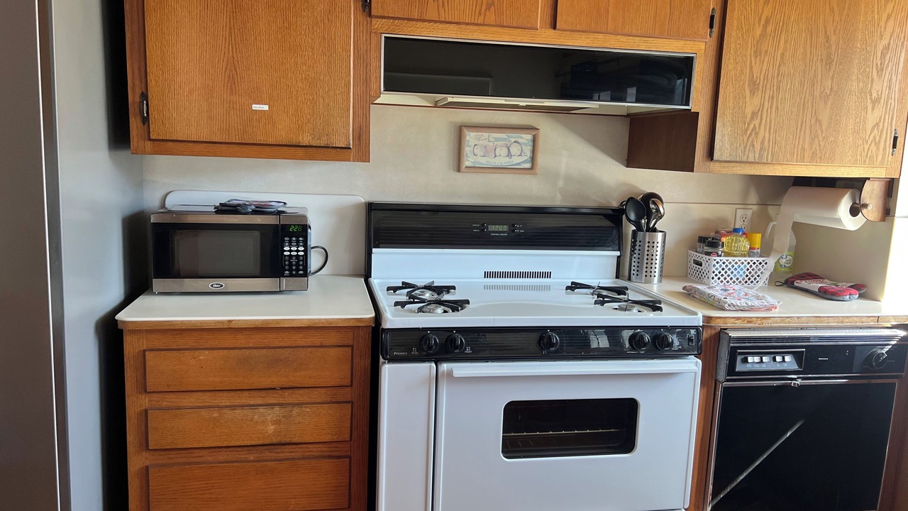 Photo of Kitchen in Midway City
