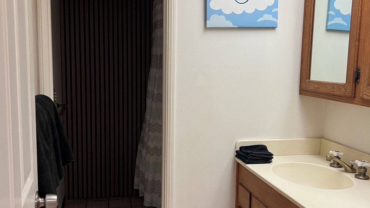 Photo of Bathroom in Midway City