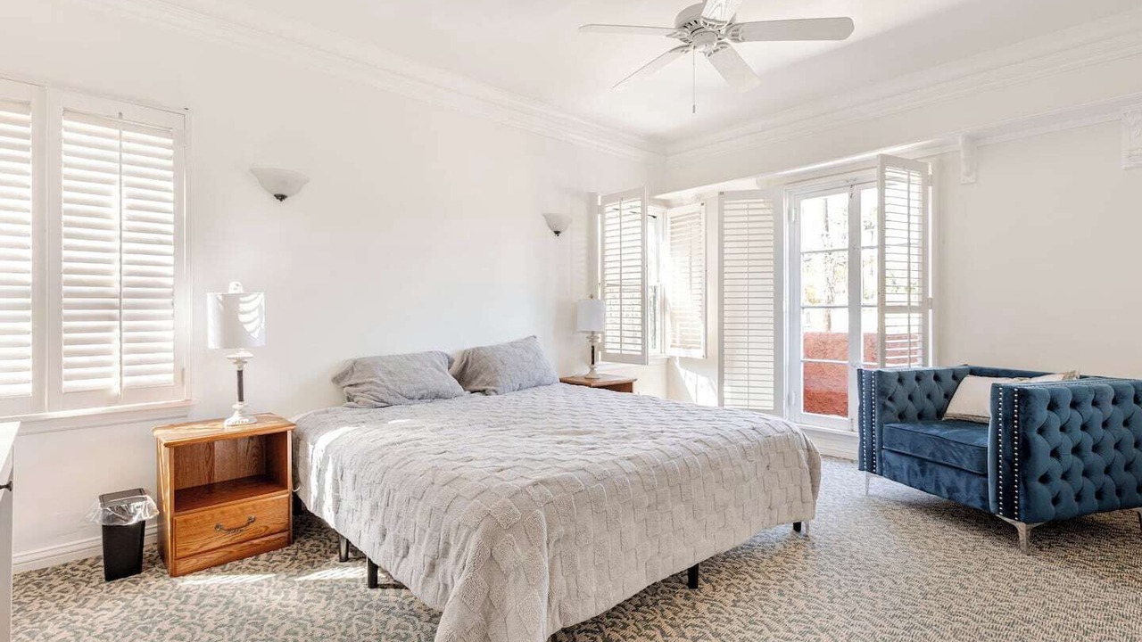 Photo of Bedroom in Mid-Wilshire