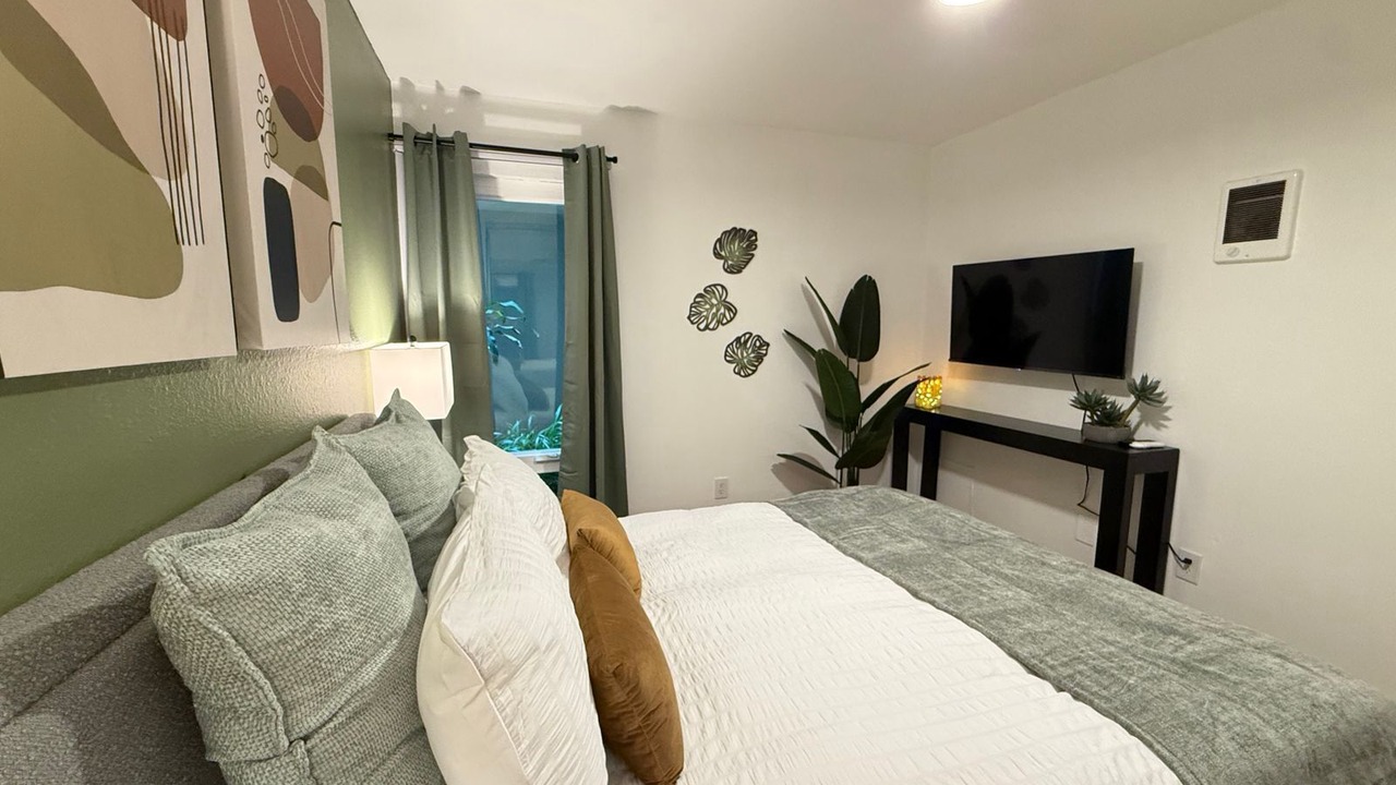 Photo of Bedroom in South Redondo
